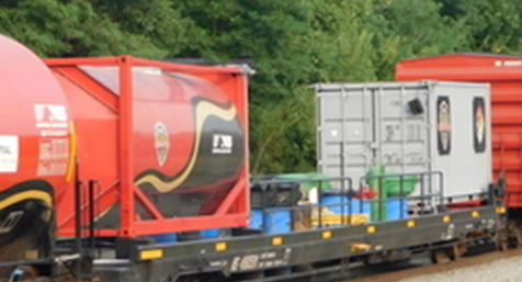 NORFOLK SOUTHERN OAR SPECIAL SET; one-20' Std. height container & one- 20 Tank container.  JTC# 205079  SOLD OUT