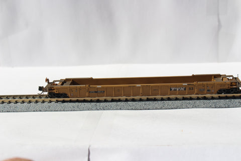 DTTX NSC 53' well car Class NWF13 - 17 Post, 3 silver stripes TTX 655119. JTC# 772015