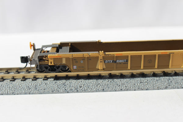 DTTX NSC 53' well car Class NWF13 - 17 Post (W & P) w/stripes, small Red TTX 658627. JTC# 772044